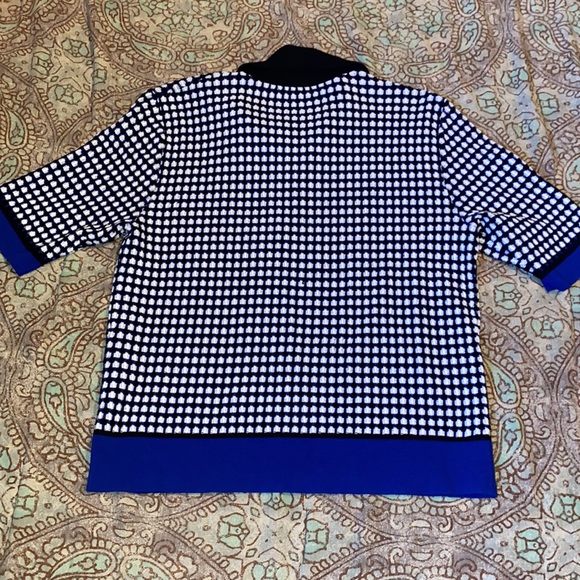 Diane Von Furstenberg Collared Knit Shirt with front top zipper. Size Medium - Picture 8 of 16
